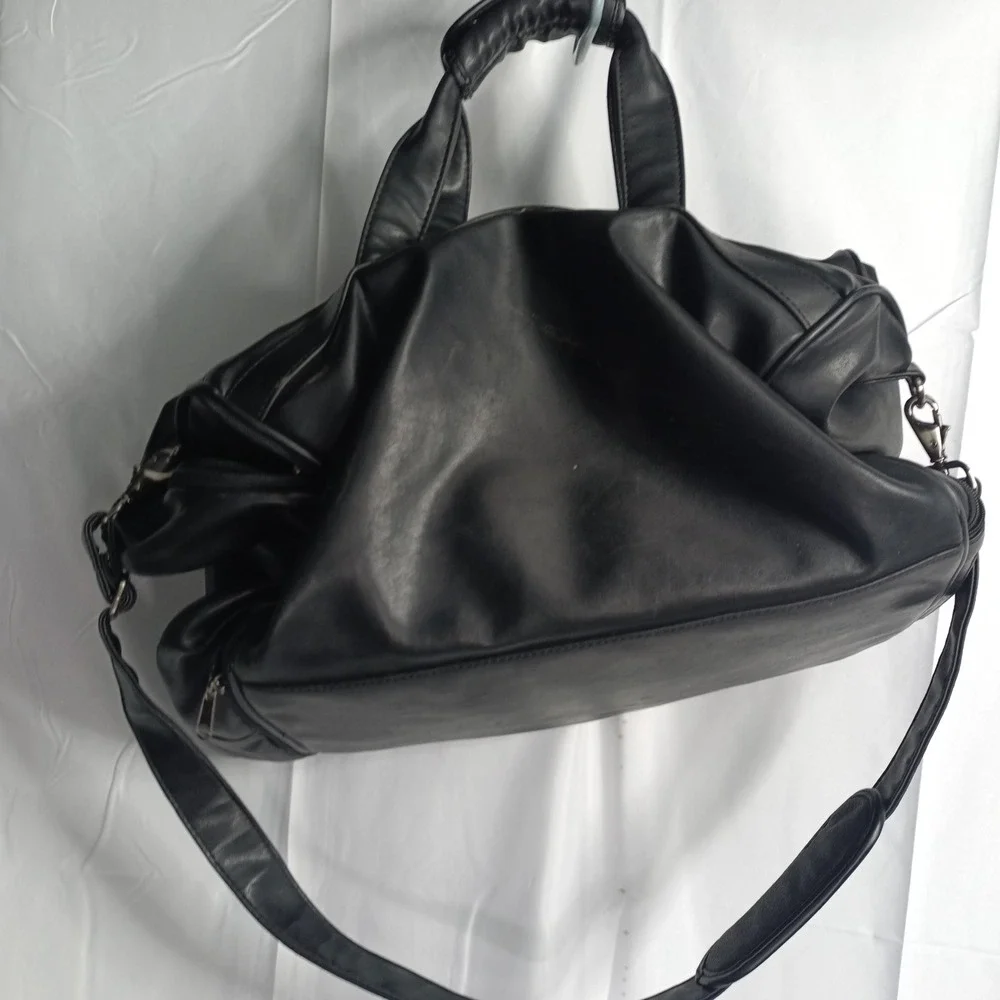 FootJoy Black Faux Leather Golf Duffel Bag Travel Gym   Carry On 20x10x12